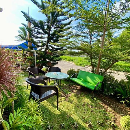 Relaxing Home At Camella Bacolod, Near Airport, Rockwell, Terminals, Famous Resto Exterior photo
