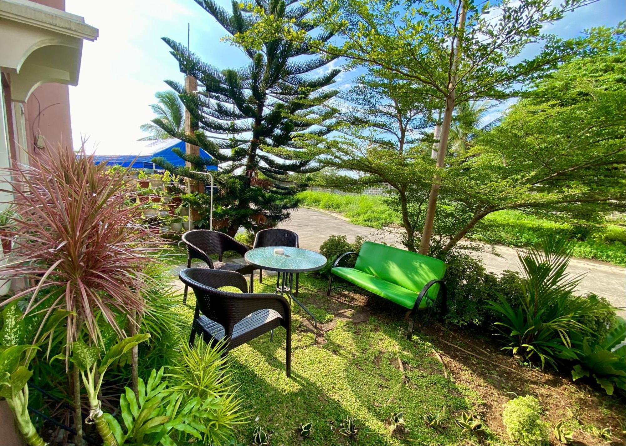 Relaxing Home At Camella Bacolod, Near Airport, Rockwell, Terminals, Famous Resto Exterior photo